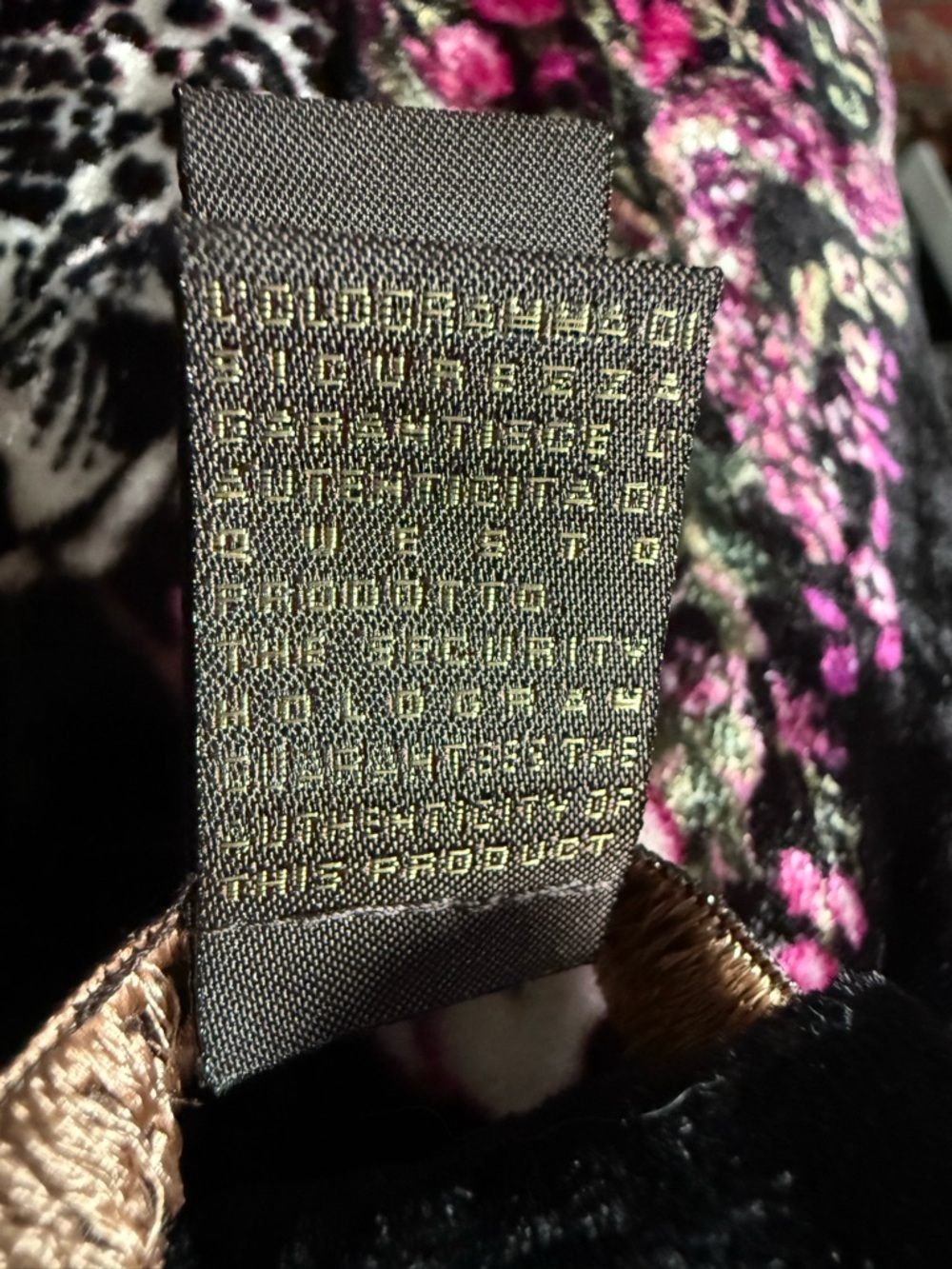 Exquisite Vintage Roberto Cavalli  Velvet Scarf- Holographic Authenticated - Picture 9 of 10